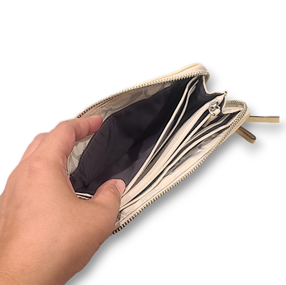 Coach Poppy Wallet - Picture 8 of 15